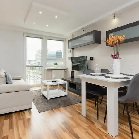Apartmán Jana Pawla Ii Next To The Metro By Renters