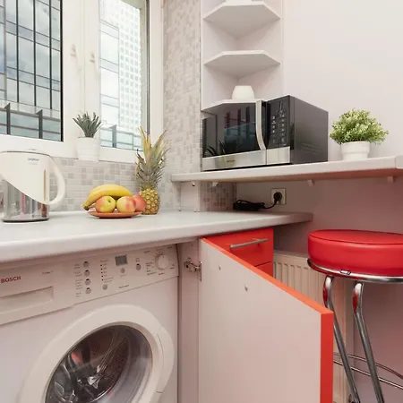 Appartamento Jana Pawla Ii Next To The Metro By Renters