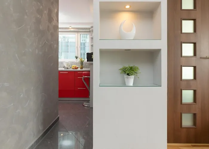 Apartman Jana Pawla Ii Next To The Metro By Renters