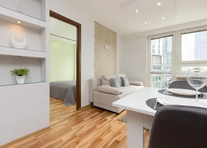 Apartman Jana Pawla Ii Next To The Metro By Renters *