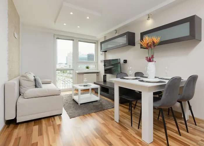 Apartman Jana Pawla Ii Next To The Metro By Renters