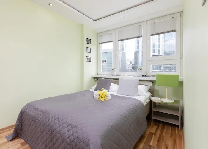 Apartman Jana Pawla Ii Next To The Metro By Renters