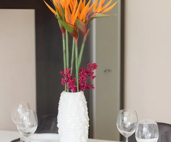 Jana Pawla Ii Next To The Metro By Renters Apartman *