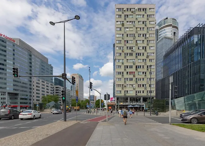 Apartman Jana Pawla Ii Next To The Metro By Renters Varsó